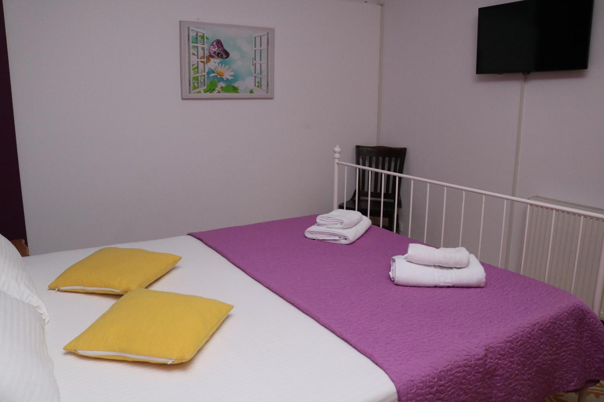 Comfort Residence Timisoara Phòng bức ảnh